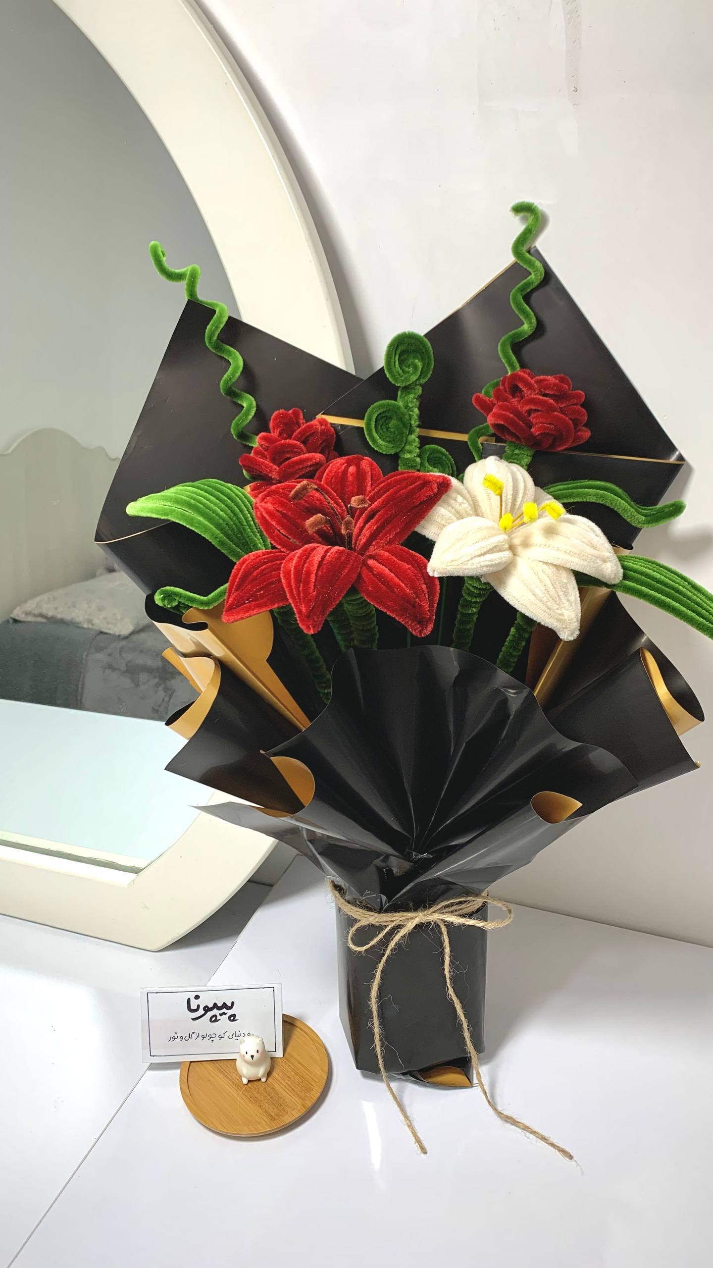 دسته گل لیلوم و رز
